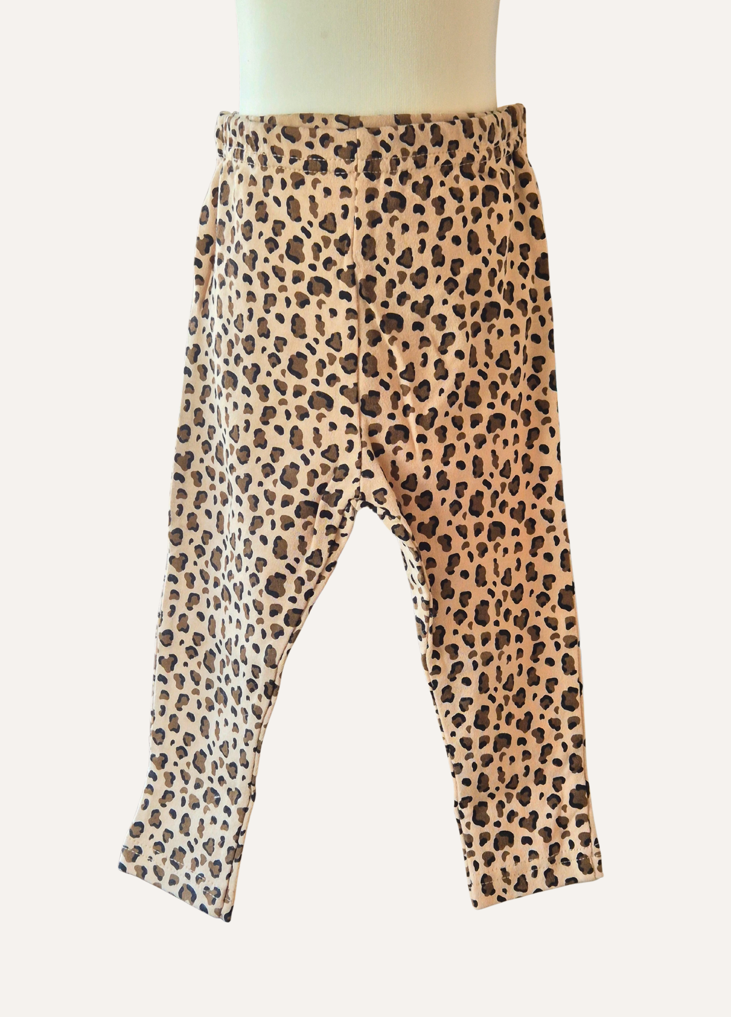Girls animal print leggings that are part of the 3 piece set