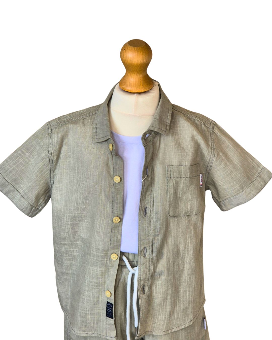 Boys holiday linen outfit with white t-shirt