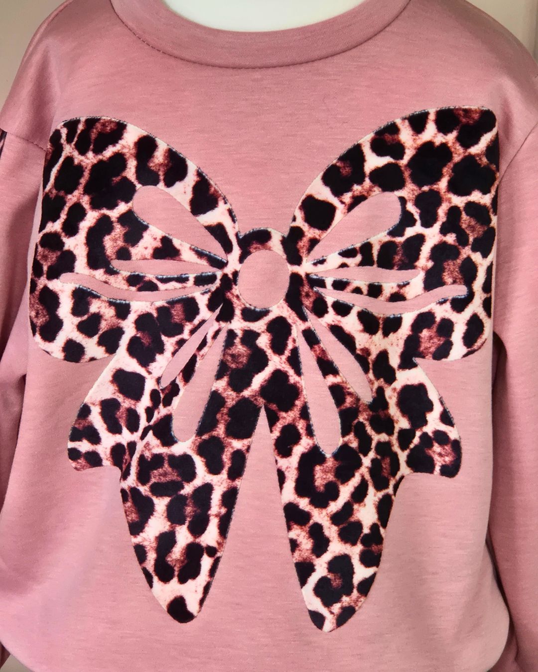 Girls animal print bow leisure suit in dusky pink