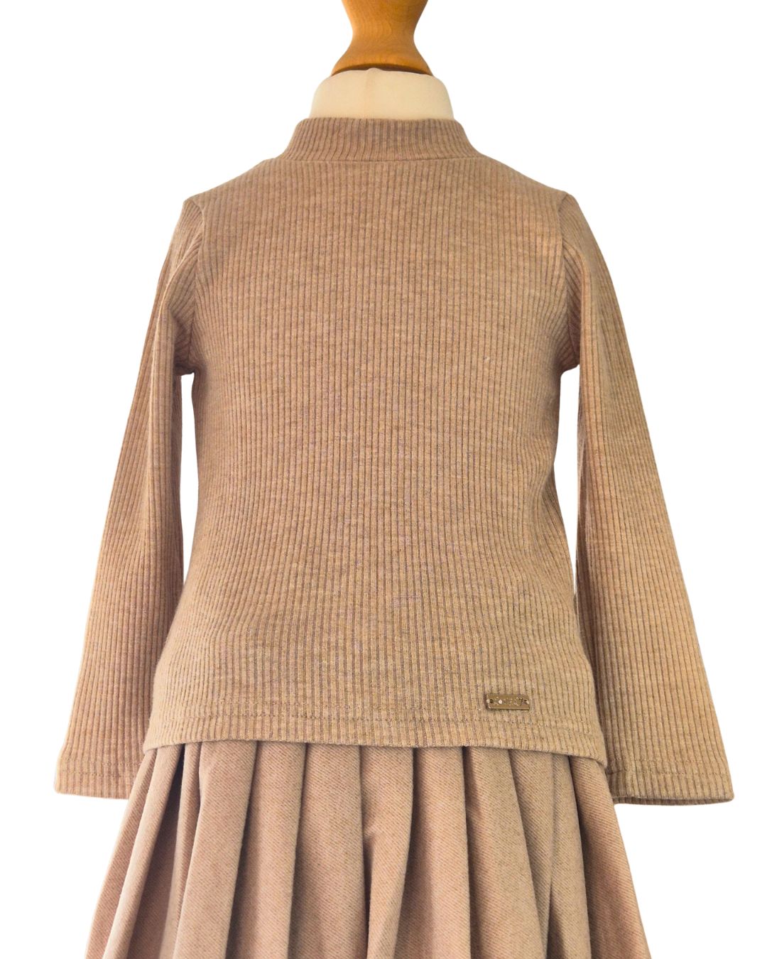 Girls beige ribbed top faux fur gilet and pleated skirt set