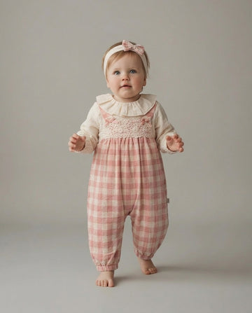 Tongs baby pink checked dungarees set